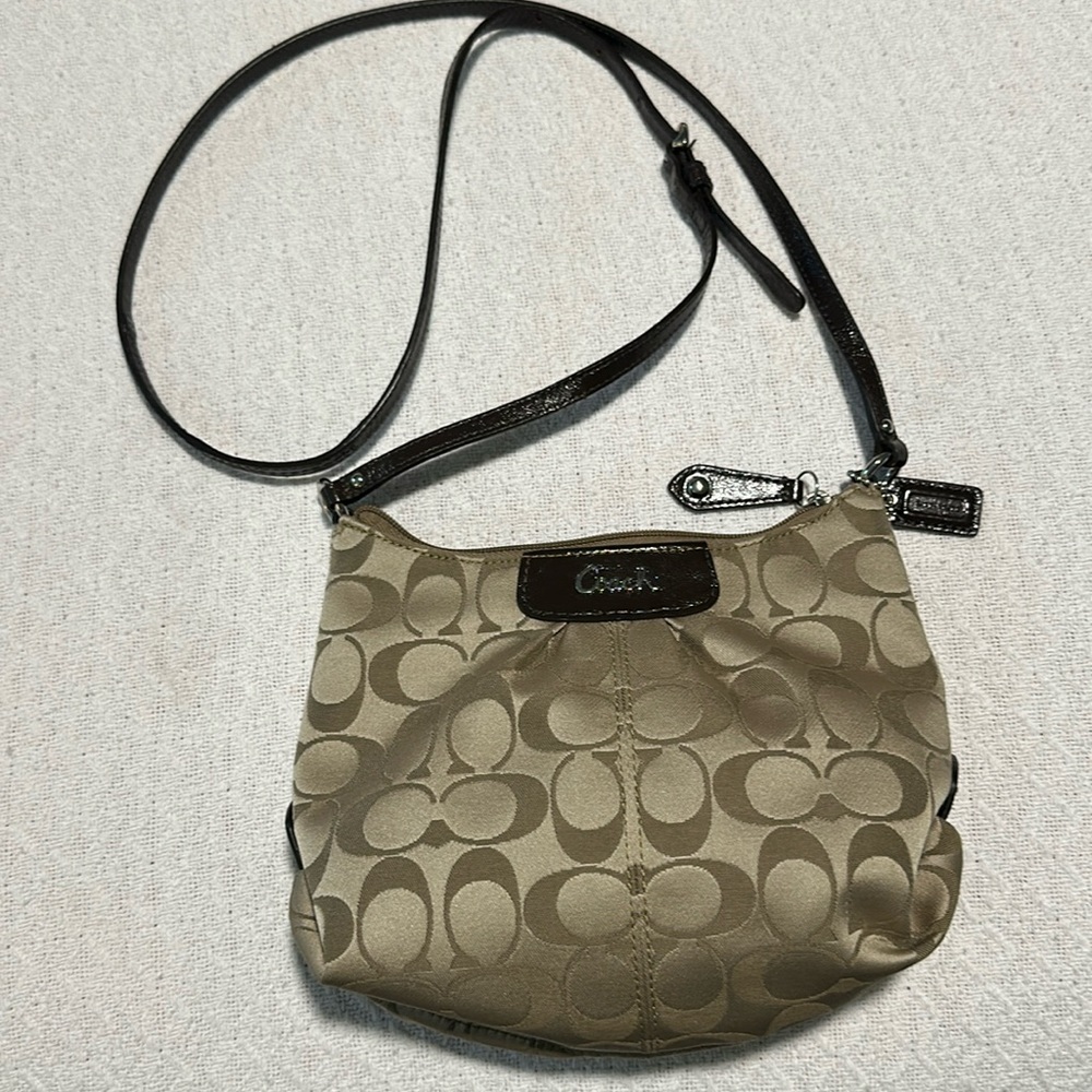 Like new coach crossbody purse